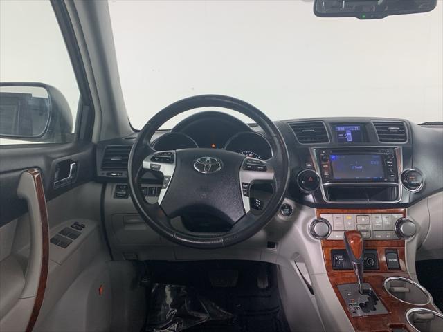 used 2013 Toyota Highlander car, priced at $10,750