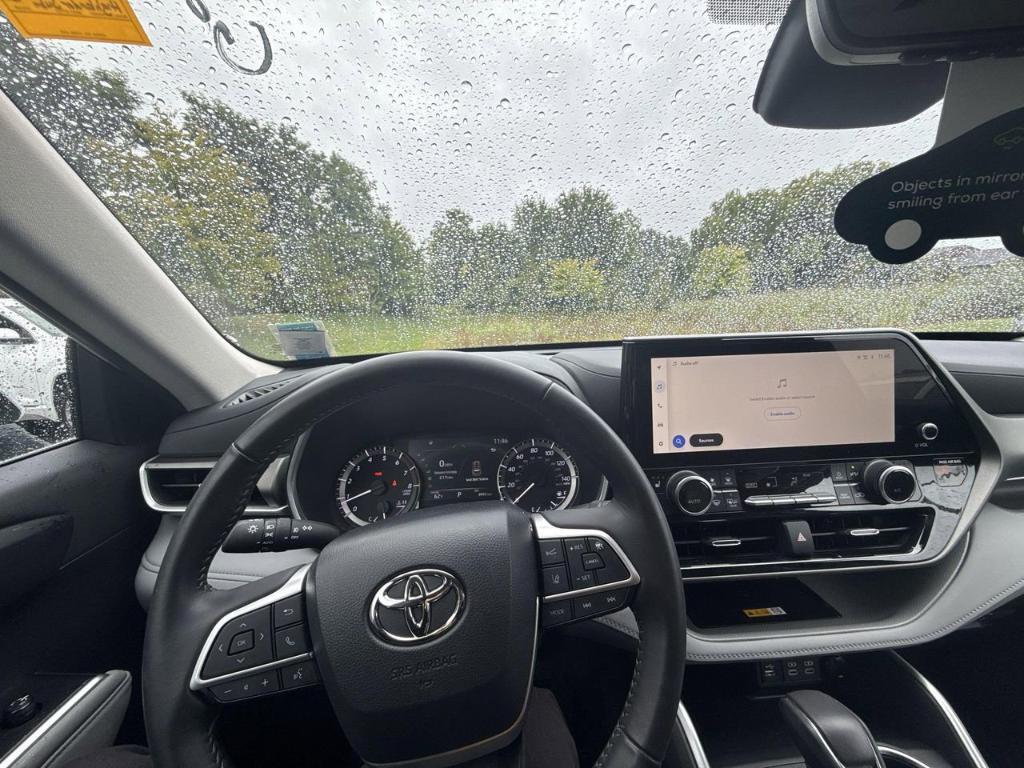 used 2023 Toyota Highlander car, priced at $40,908