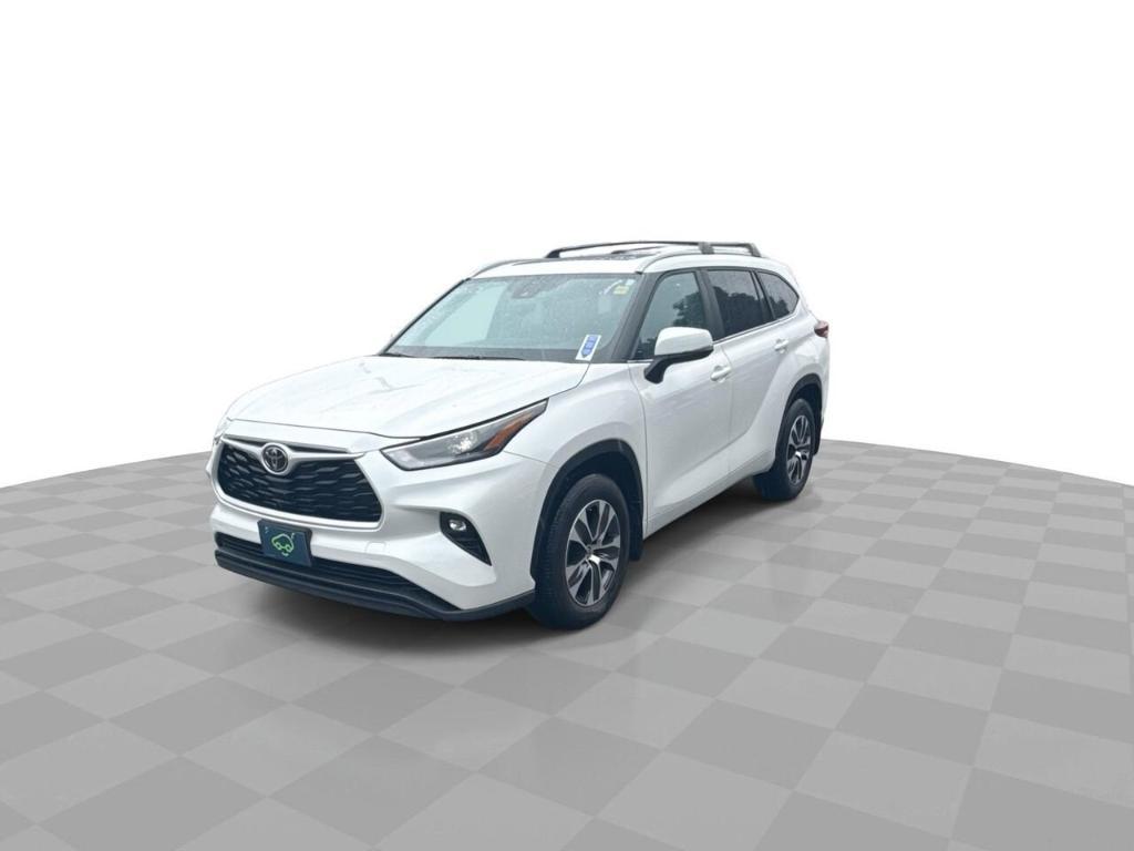 used 2023 Toyota Highlander car, priced at $40,908