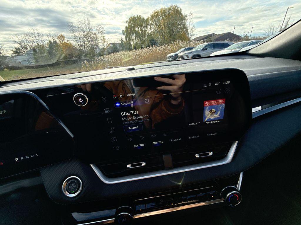 used 2025 Chevrolet Equinox car, priced at $27,905