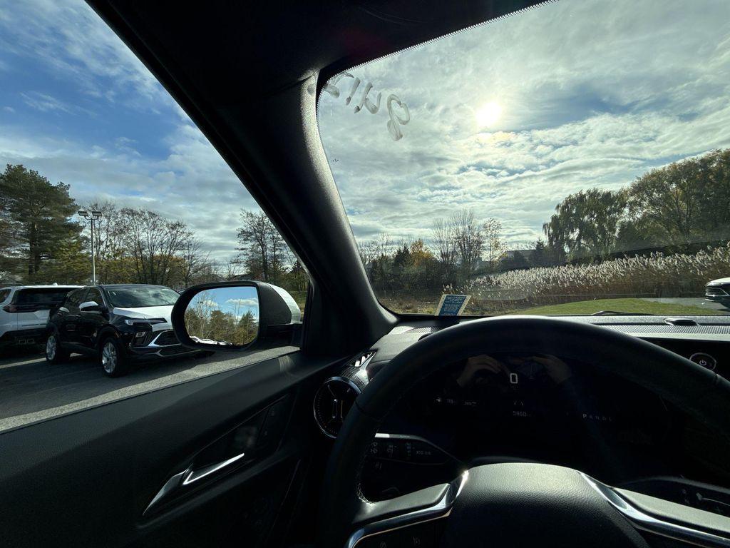 used 2025 Chevrolet Equinox car, priced at $27,905
