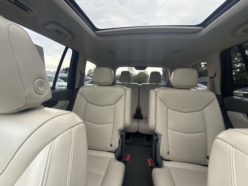 used 2022 Cadillac XT6 car, priced at $35,543