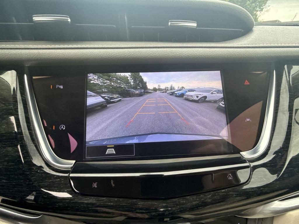 used 2022 Cadillac XT6 car, priced at $35,543