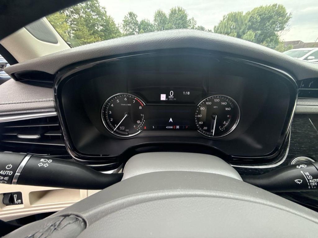 used 2022 Cadillac XT6 car, priced at $35,543