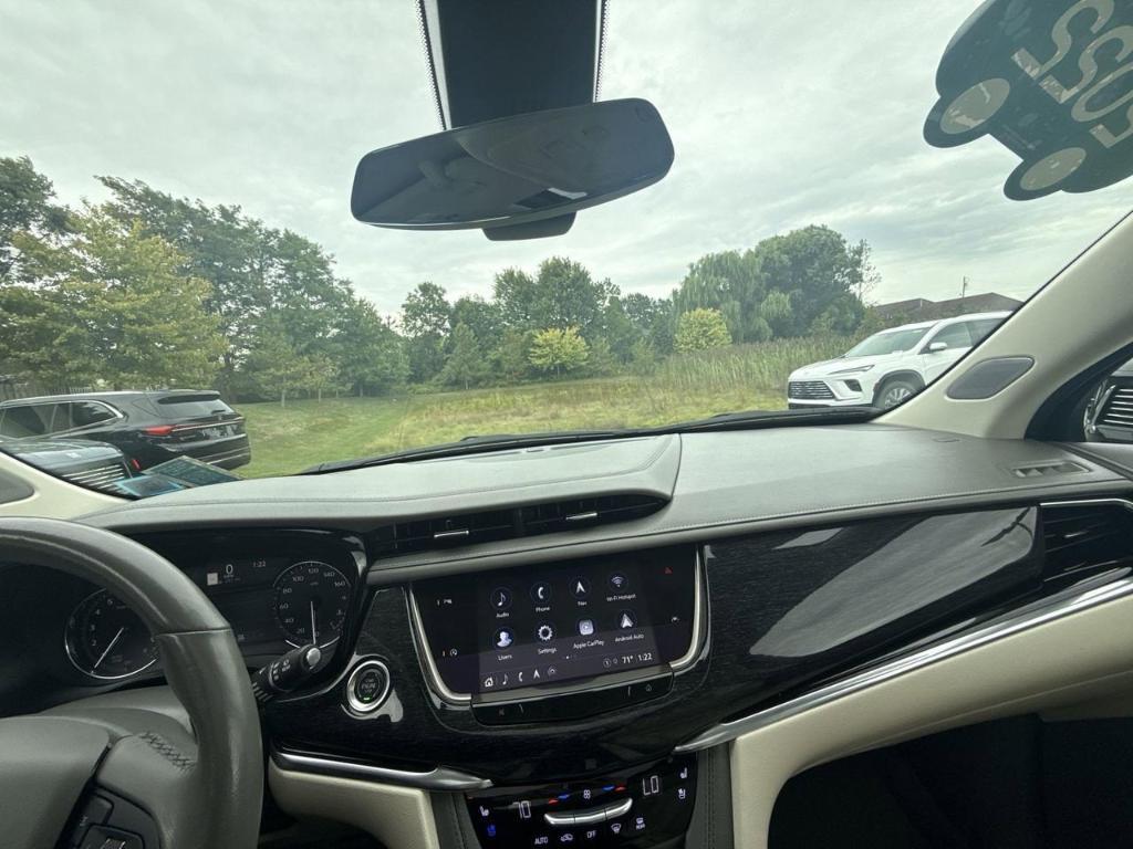 used 2022 Cadillac XT6 car, priced at $35,543