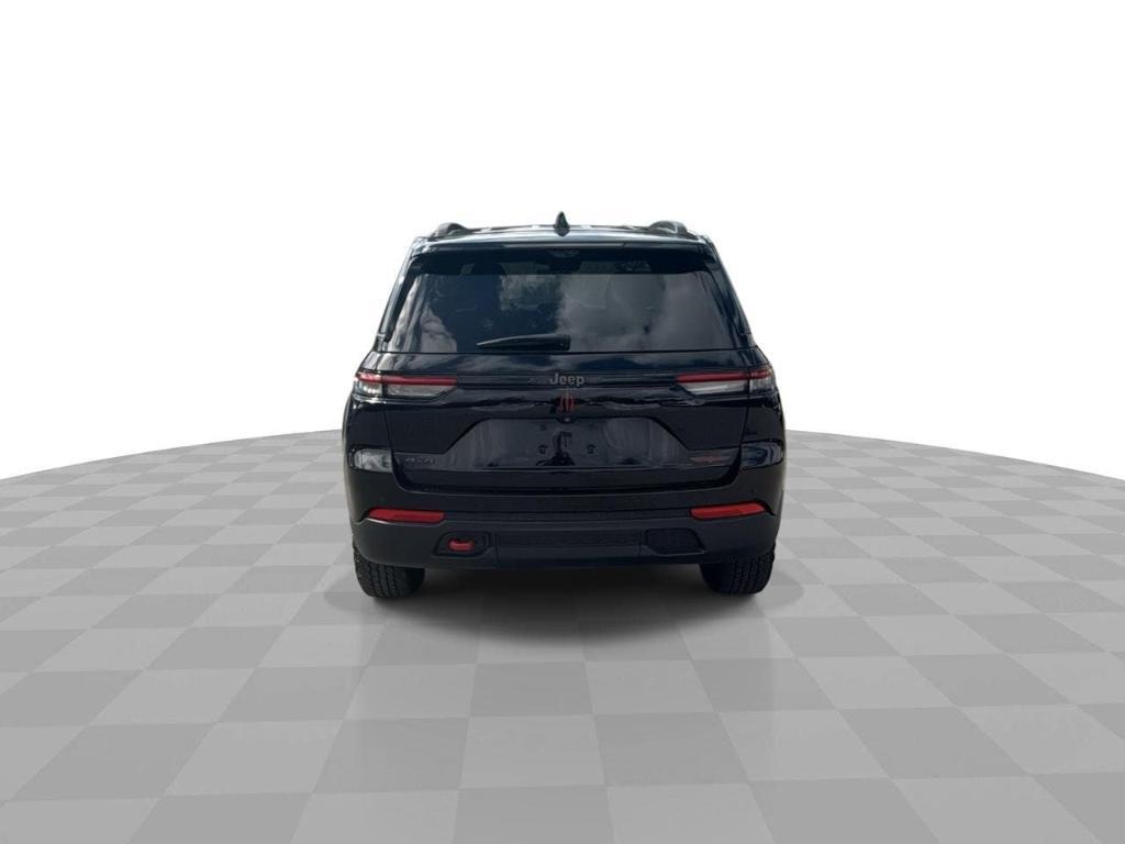 used 2022 Jeep Grand Cherokee car, priced at $33,741