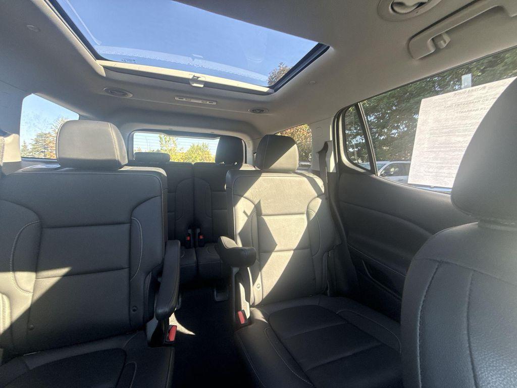 used 2023 GMC Acadia car, priced at $30,933