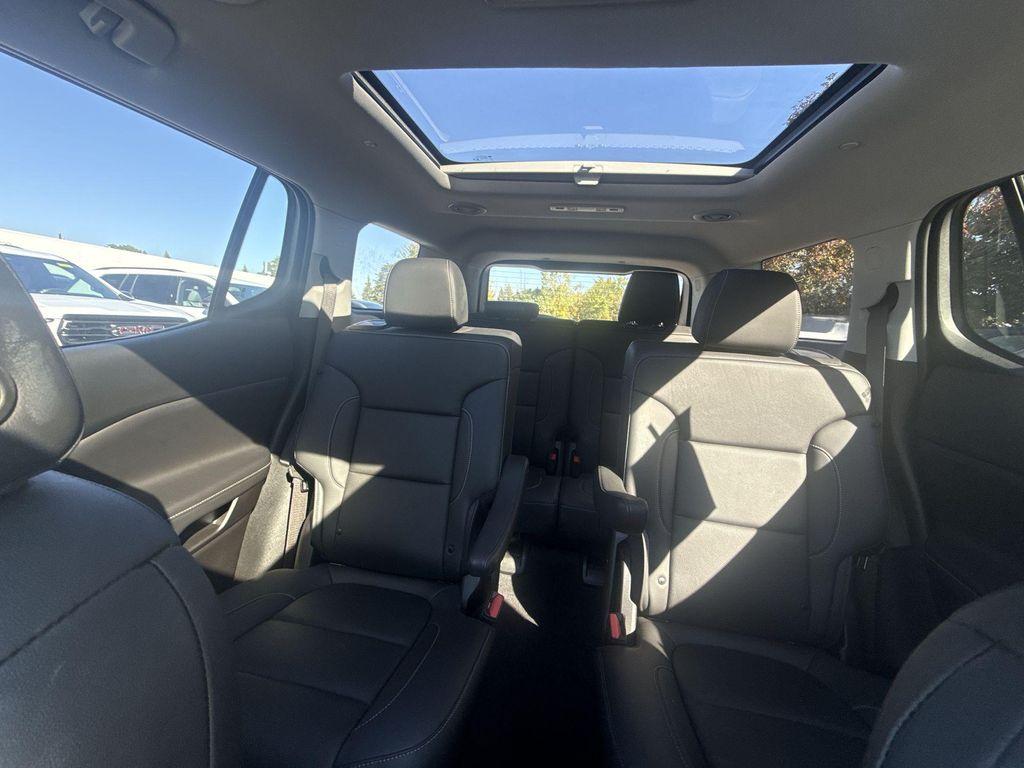 used 2023 GMC Acadia car, priced at $30,933