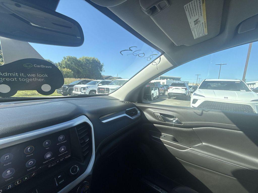 used 2023 GMC Acadia car, priced at $30,933