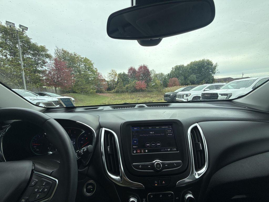 used 2024 Chevrolet Equinox car, priced at $22,919