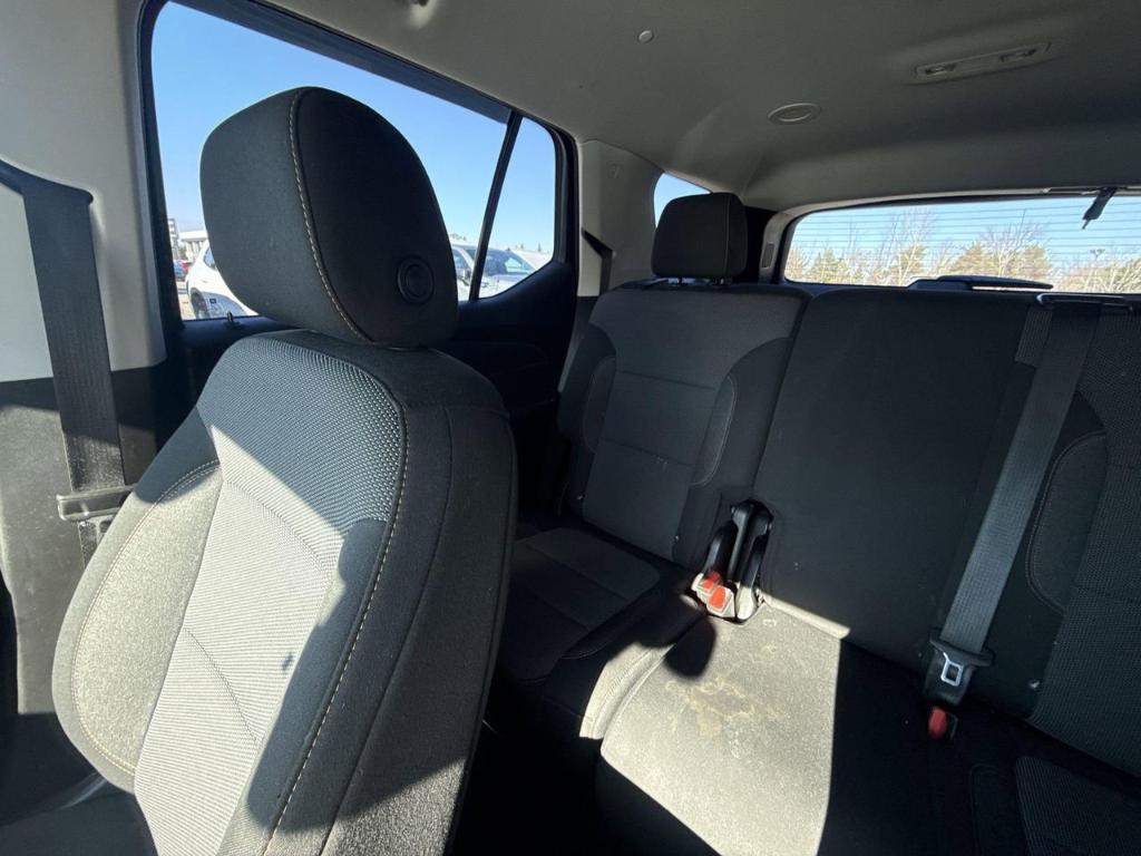 used 2021 Chevrolet Traverse car, priced at $22,559