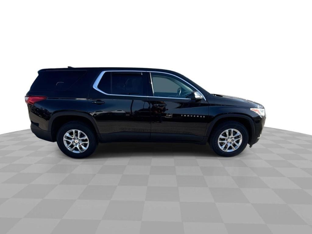 used 2021 Chevrolet Traverse car, priced at $22,559