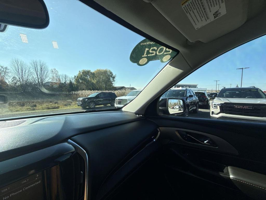 used 2021 Chevrolet Traverse car, priced at $22,559