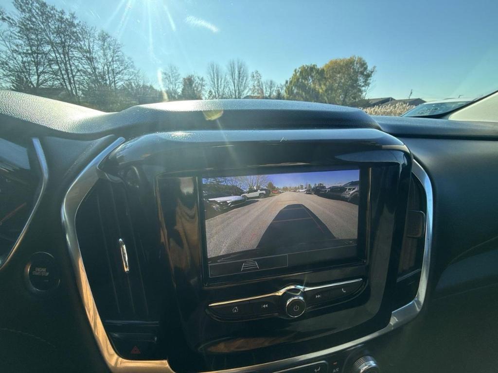 used 2021 Chevrolet Traverse car, priced at $22,559