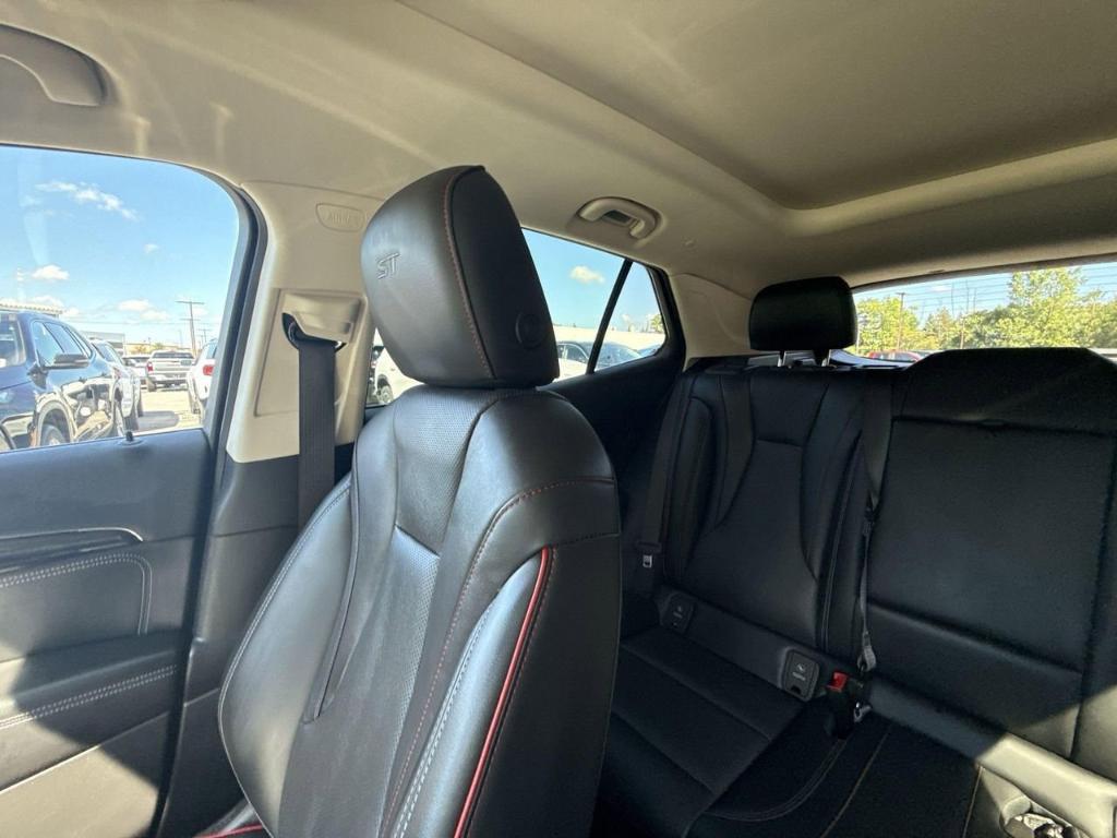 used 2023 Buick Envision car, priced at $30,322