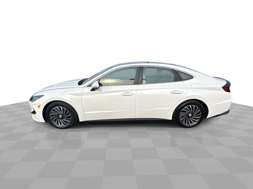 used 2022 Hyundai Sonata Hybrid car, priced at $23,529