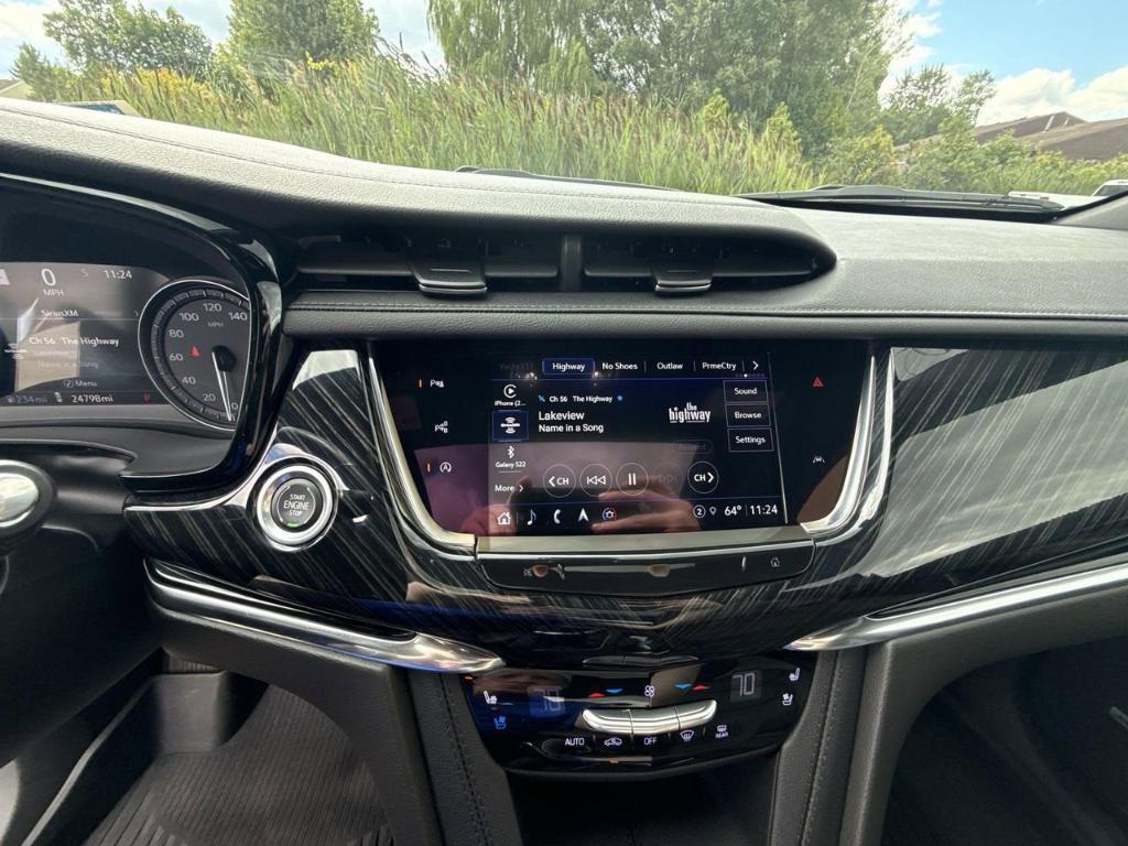 used 2023 Cadillac XT6 car, priced at $40,424