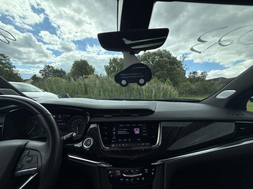 used 2023 Cadillac XT6 car, priced at $40,424