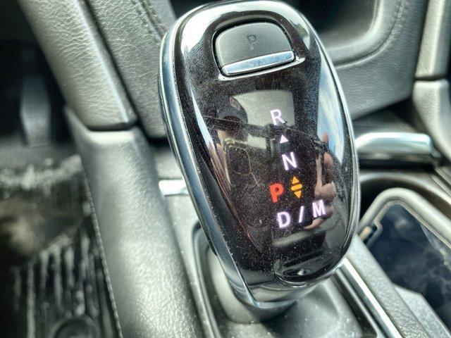 used 2022 Cadillac XT5 car, priced at $35,719