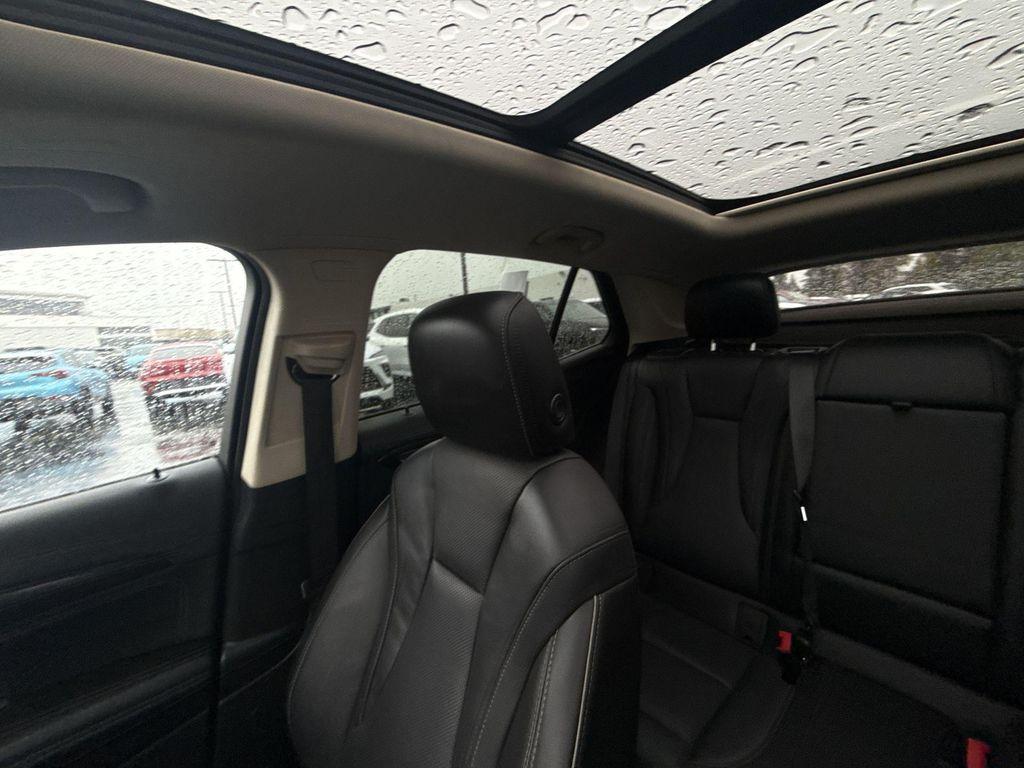 used 2021 Buick Envision car, priced at $25,437