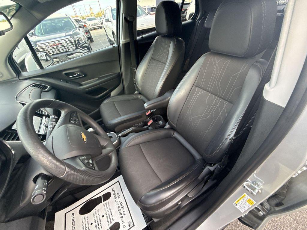 used 2022 Chevrolet Trax car, priced at $18,917