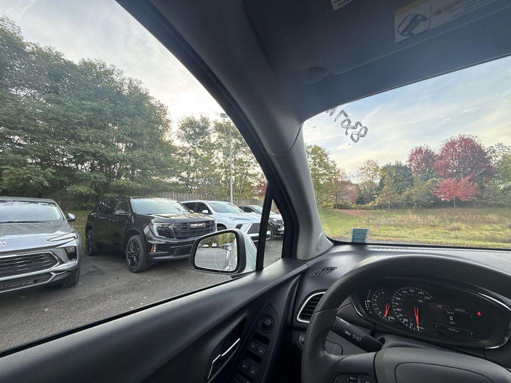 used 2022 Chevrolet Trax car, priced at $18,917