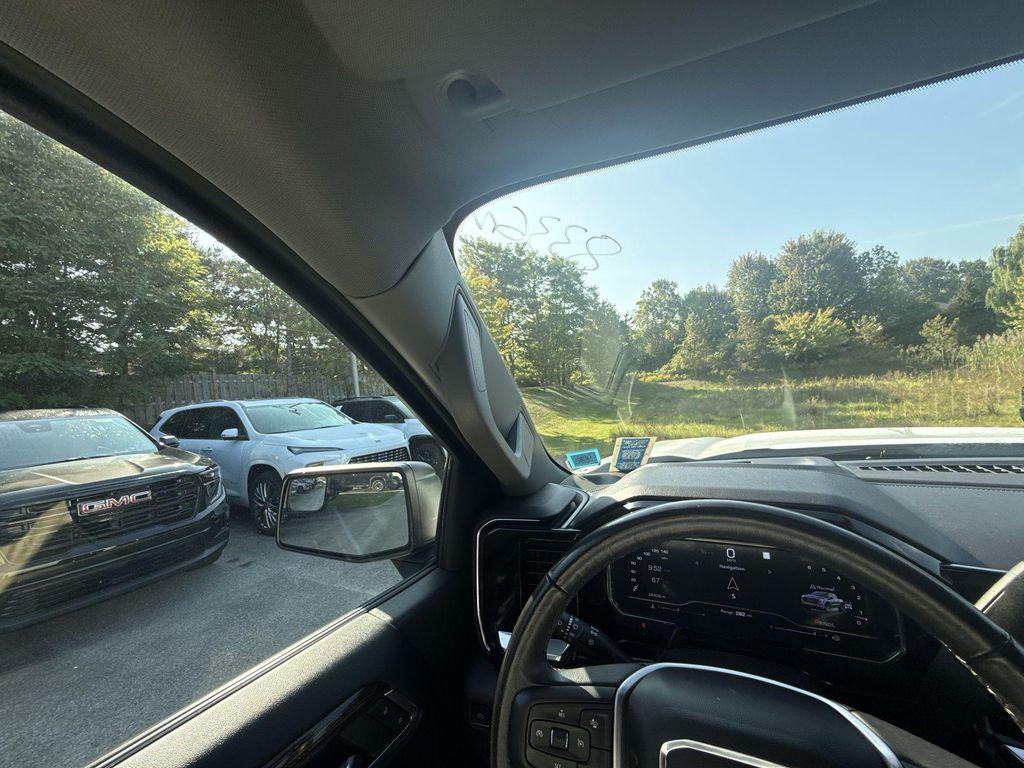 used 2022 GMC Sierra 1500 car, priced at $40,528