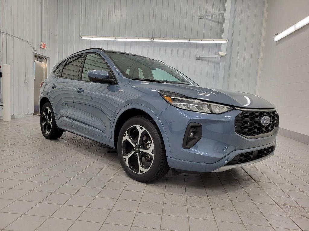 used 2023 Ford Escape car, priced at $30,998