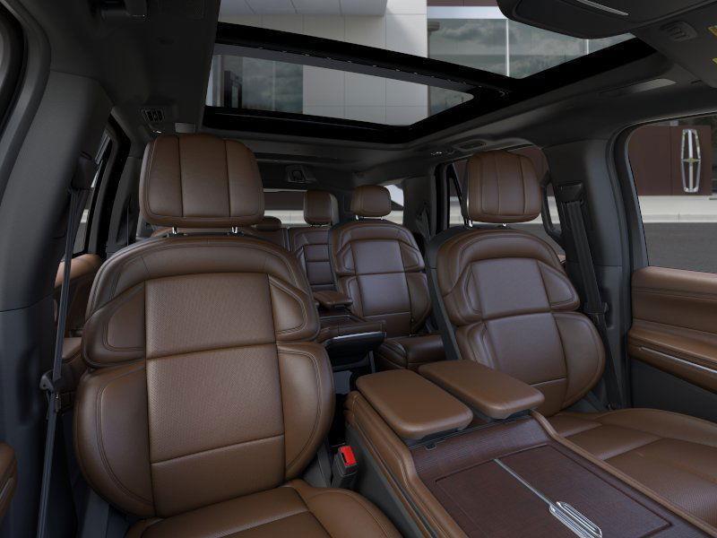 new 2025 Lincoln Navigator car, priced at $105,690