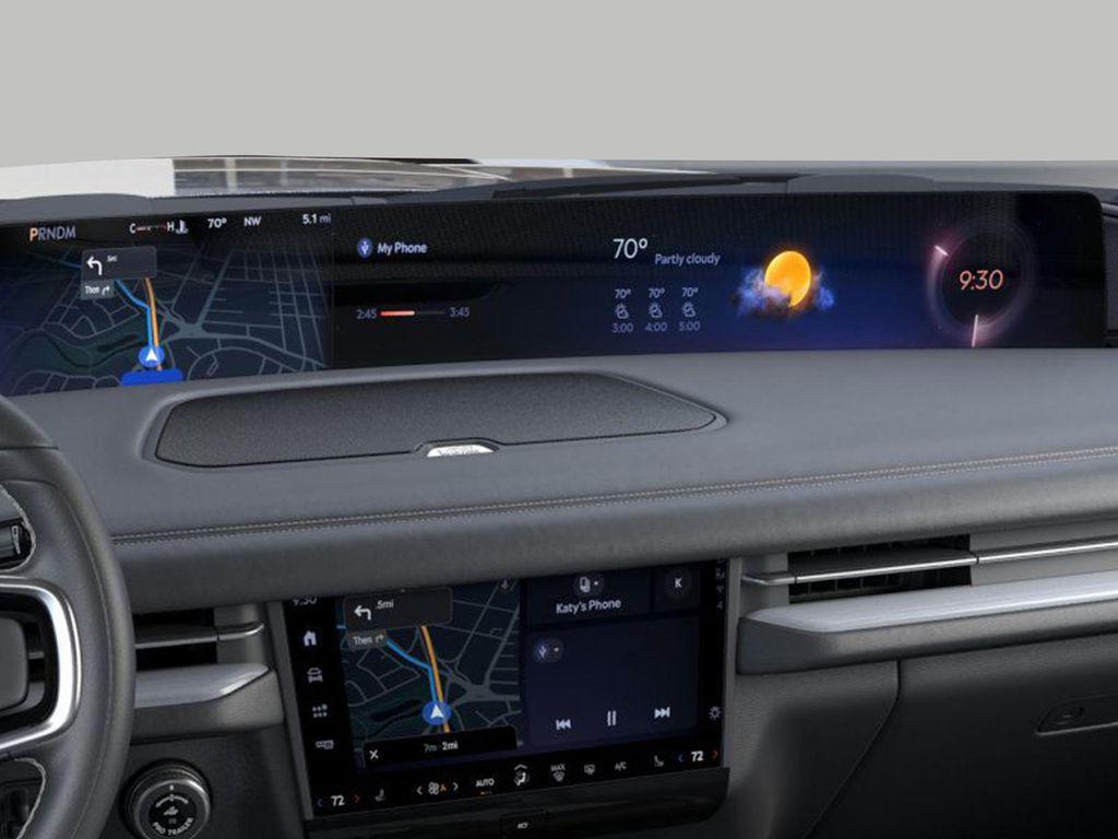 new 2025 Lincoln Navigator car, priced at $109,072