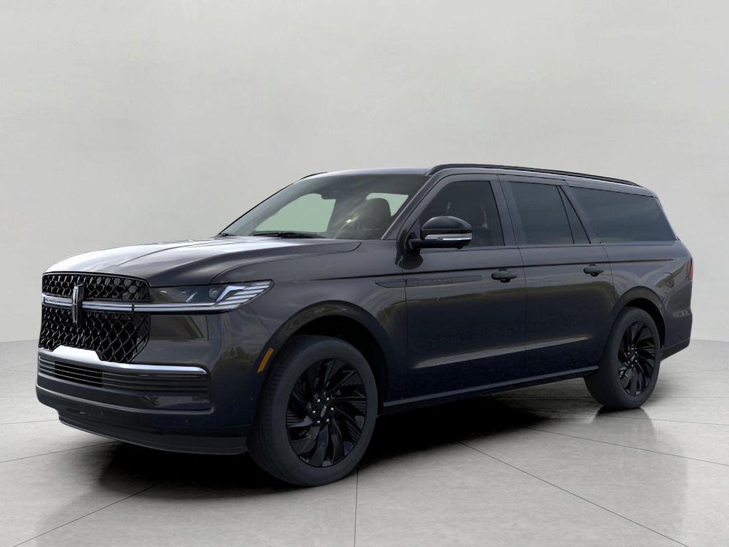 new 2025 Lincoln Navigator car, priced at $109,071