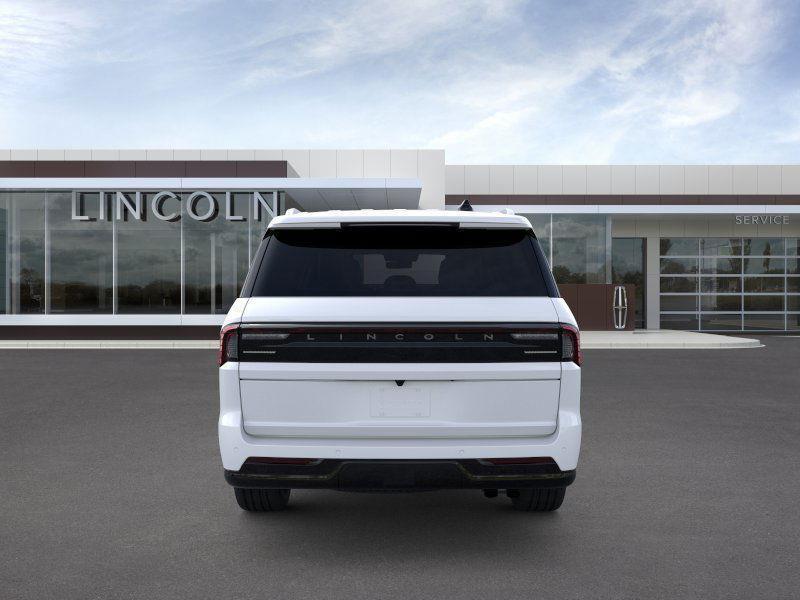 new 2025 Lincoln Navigator car, priced at $106,865