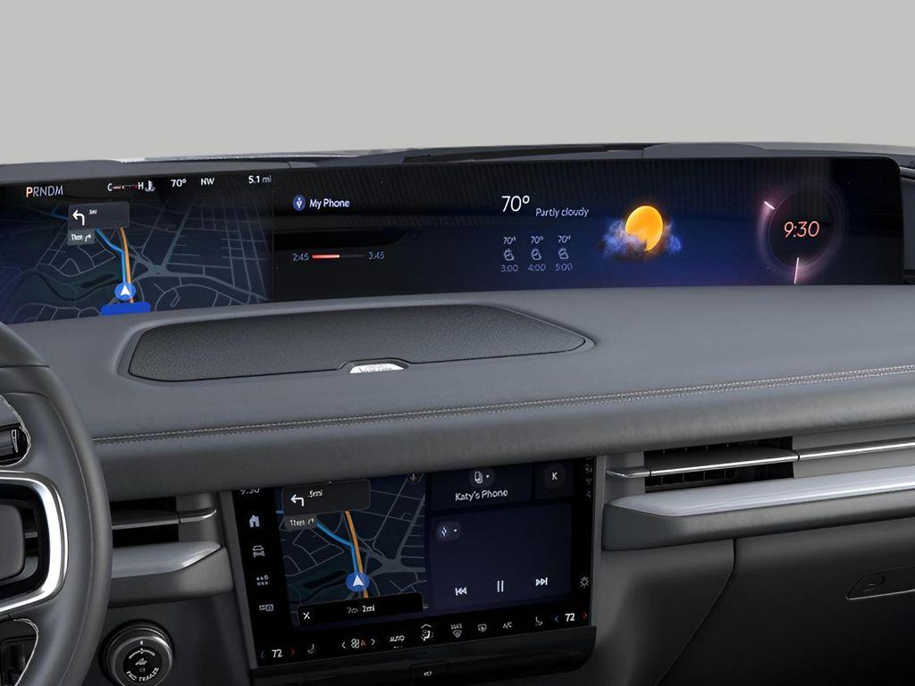 new 2025 Lincoln Navigator car, priced at $106,021