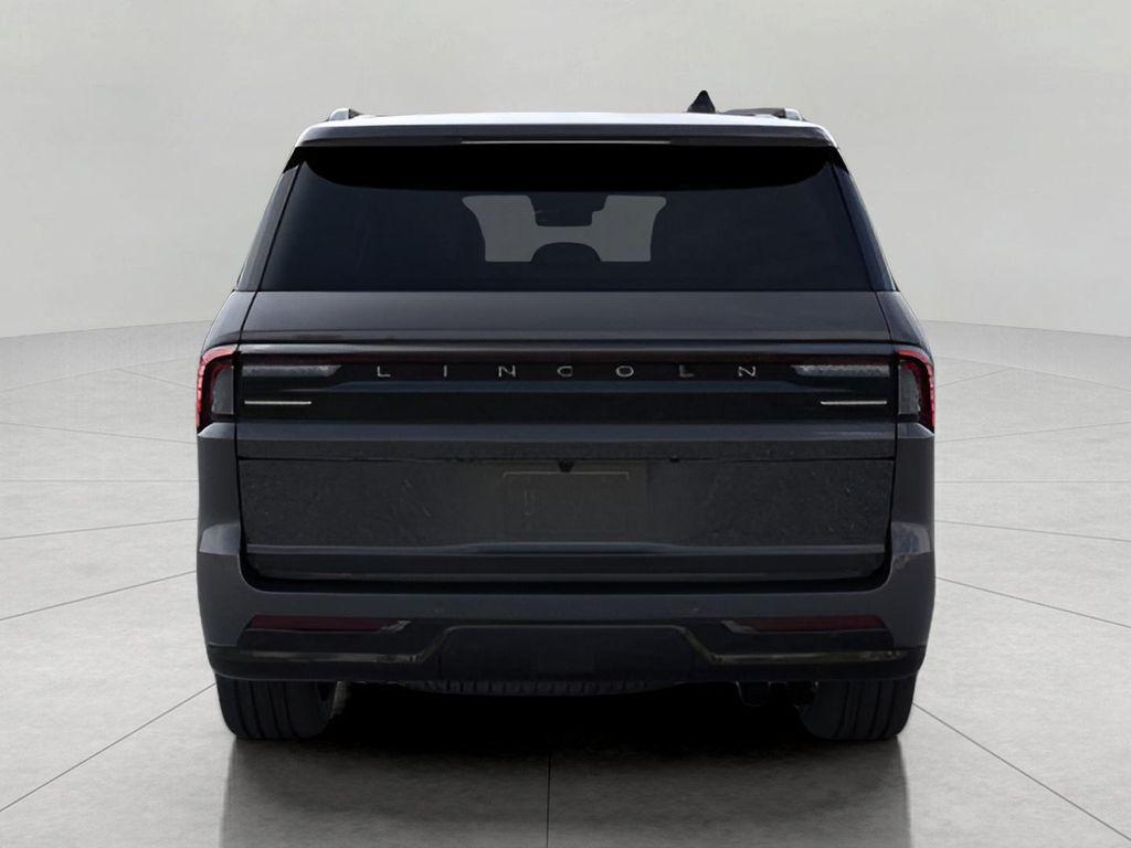 new 2025 Lincoln Navigator car, priced at $106,021