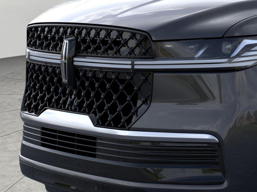 new 2025 Lincoln Navigator car, priced at $106,021