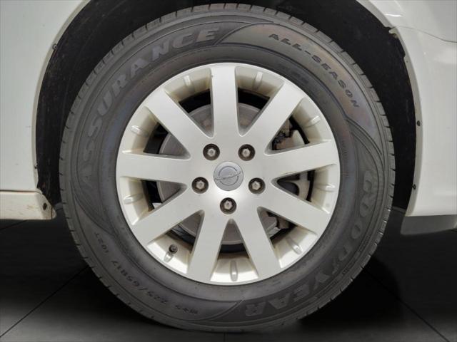 used 2015 Chrysler Town & Country car, priced at $6,642