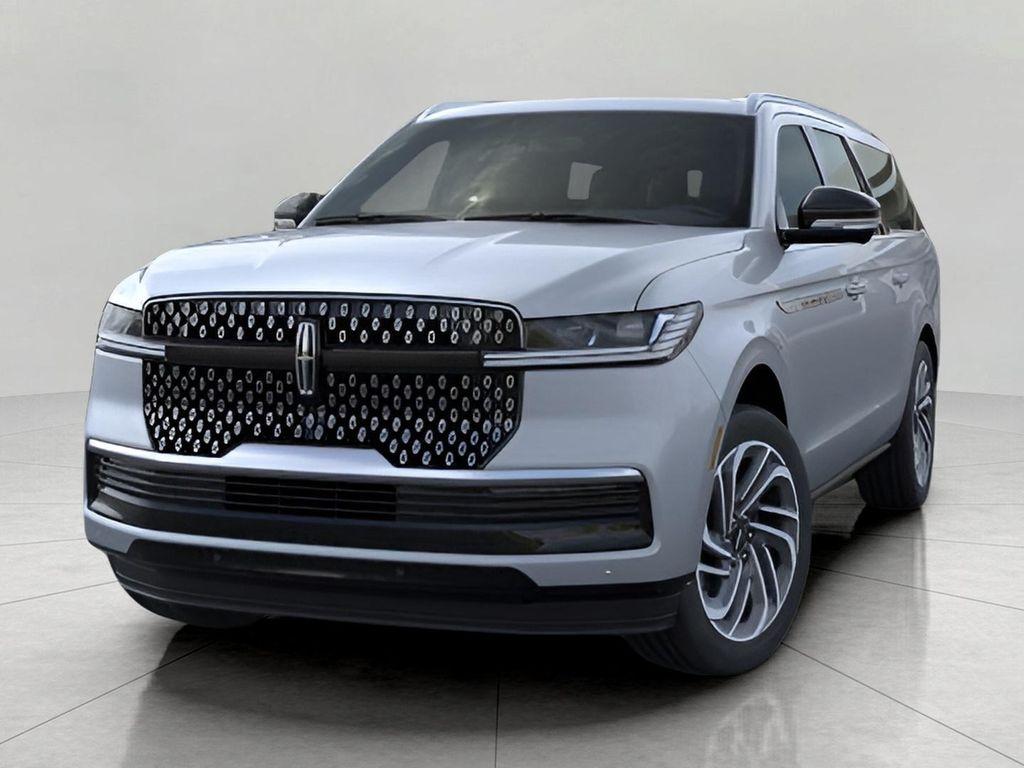 new 2025 Lincoln Navigator car, priced at $105,572