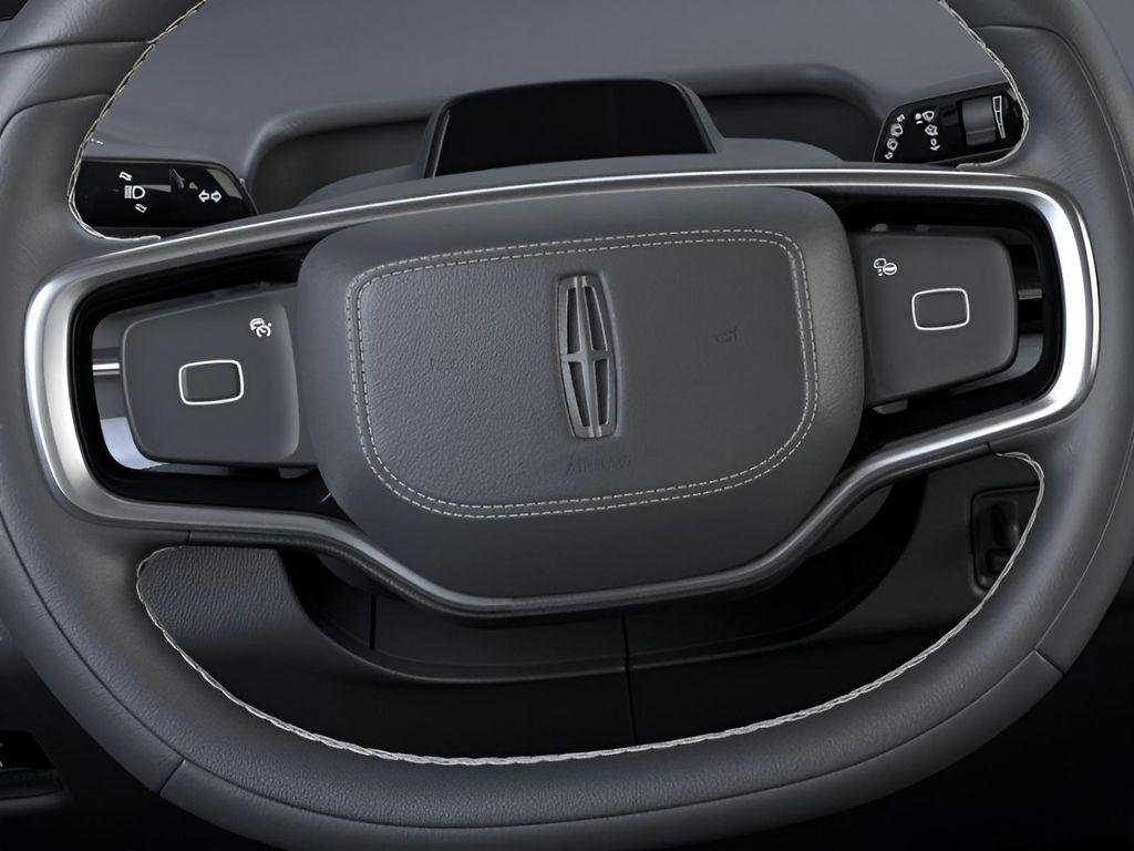 new 2025 Lincoln Navigator car, priced at $105,572