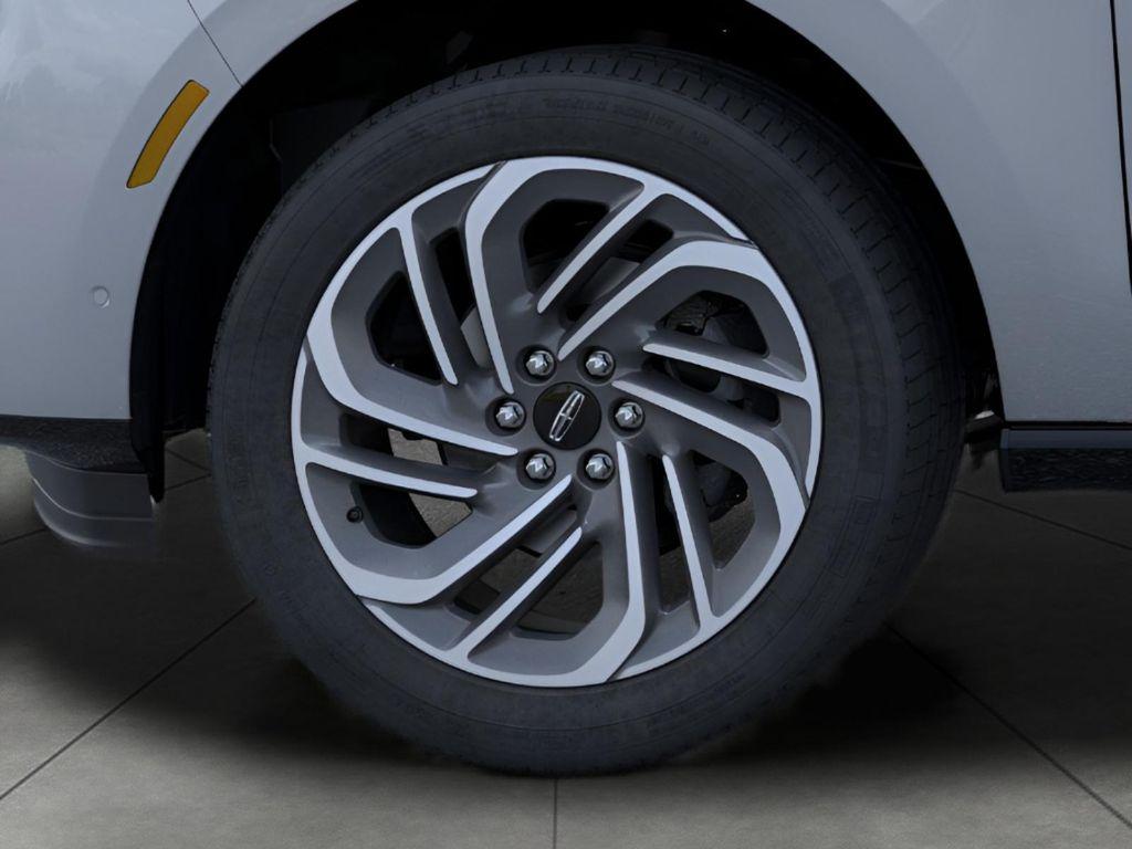 new 2025 Lincoln Navigator car, priced at $105,572