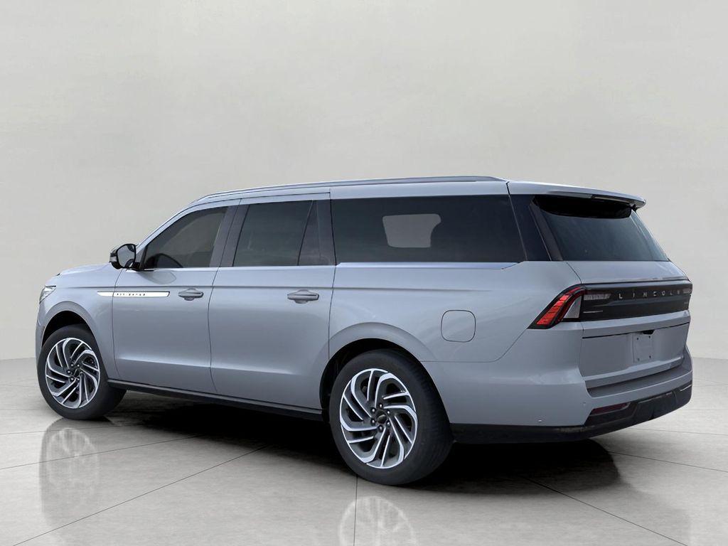 new 2025 Lincoln Navigator car, priced at $105,572