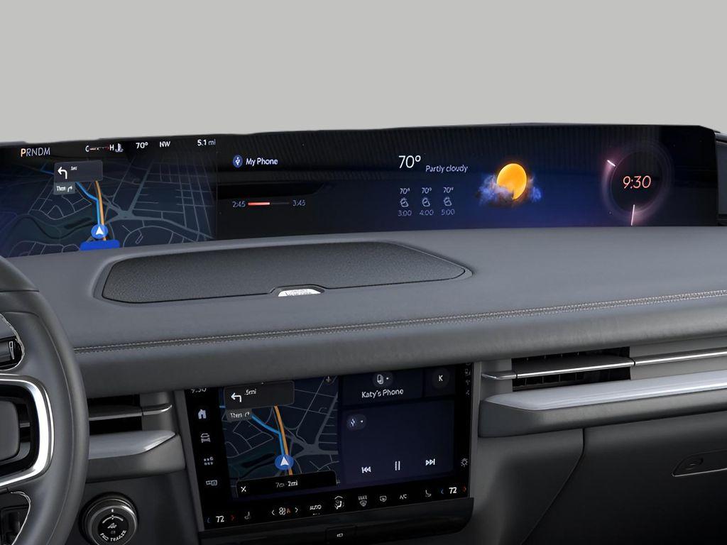 new 2025 Lincoln Navigator car, priced at $105,572