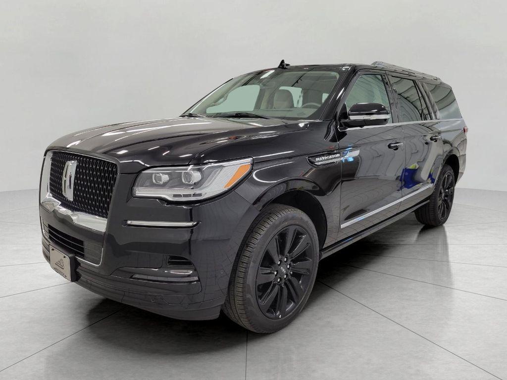 used 2024 Lincoln Navigator car, priced at $83,296