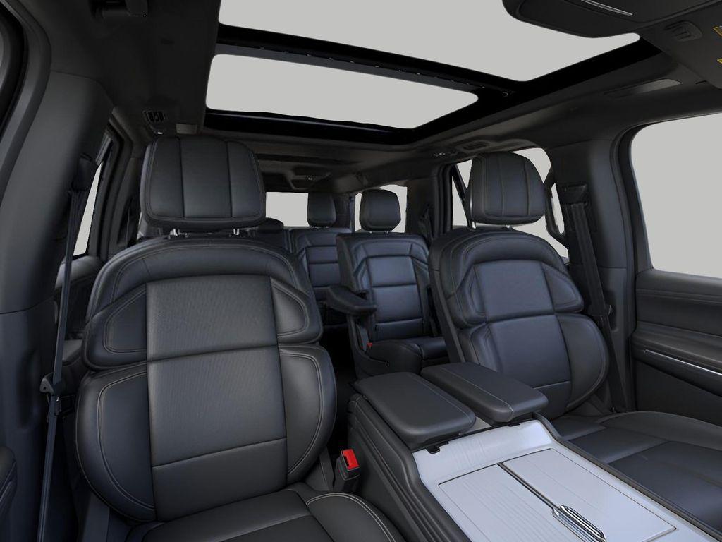 new 2025 Lincoln Navigator car, priced at $107,924