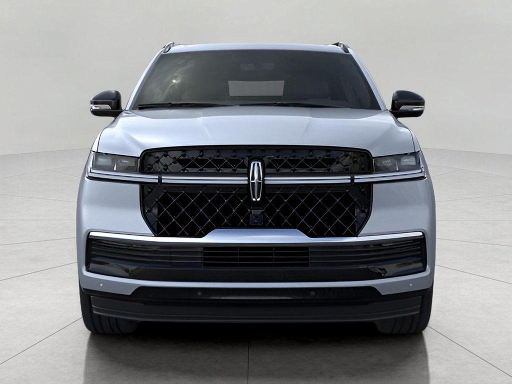 new 2025 Lincoln Navigator car, priced at $107,924