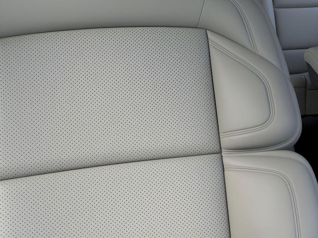 new 2025 Lincoln Navigator car, priced at $105,681