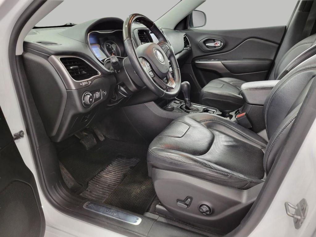 used 2019 Jeep Cherokee car, priced at $15,662