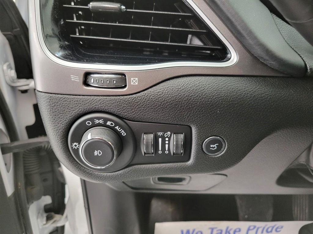 used 2019 Jeep Cherokee car, priced at $15,994