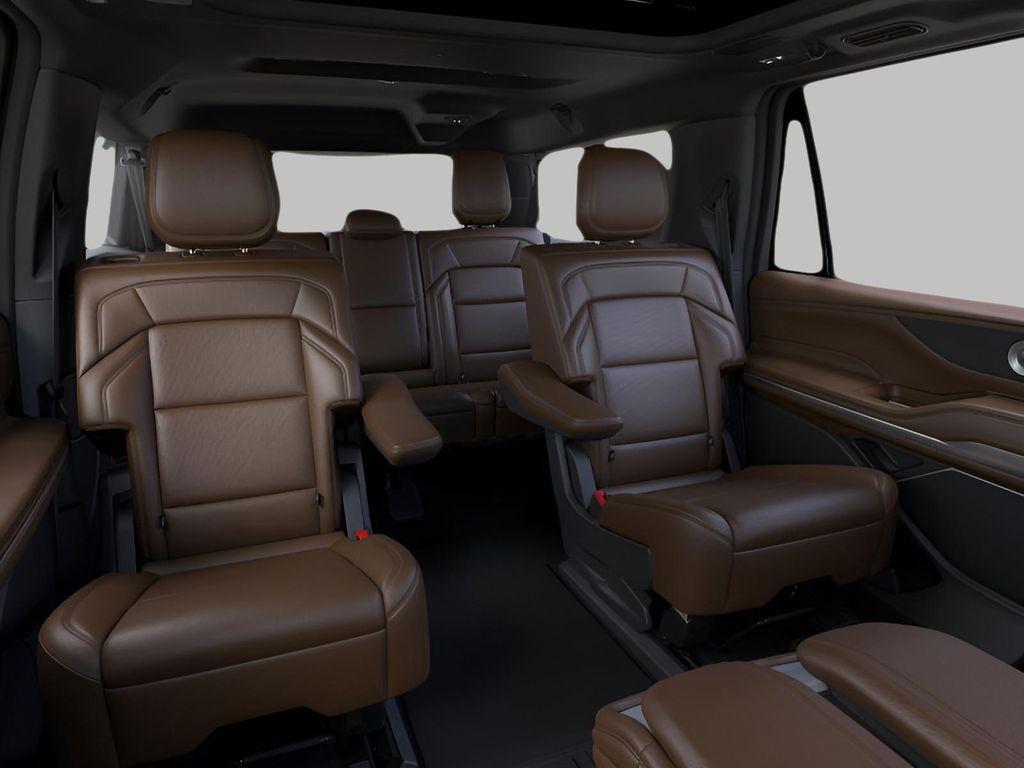new 2025 Lincoln Navigator car, priced at $107,325