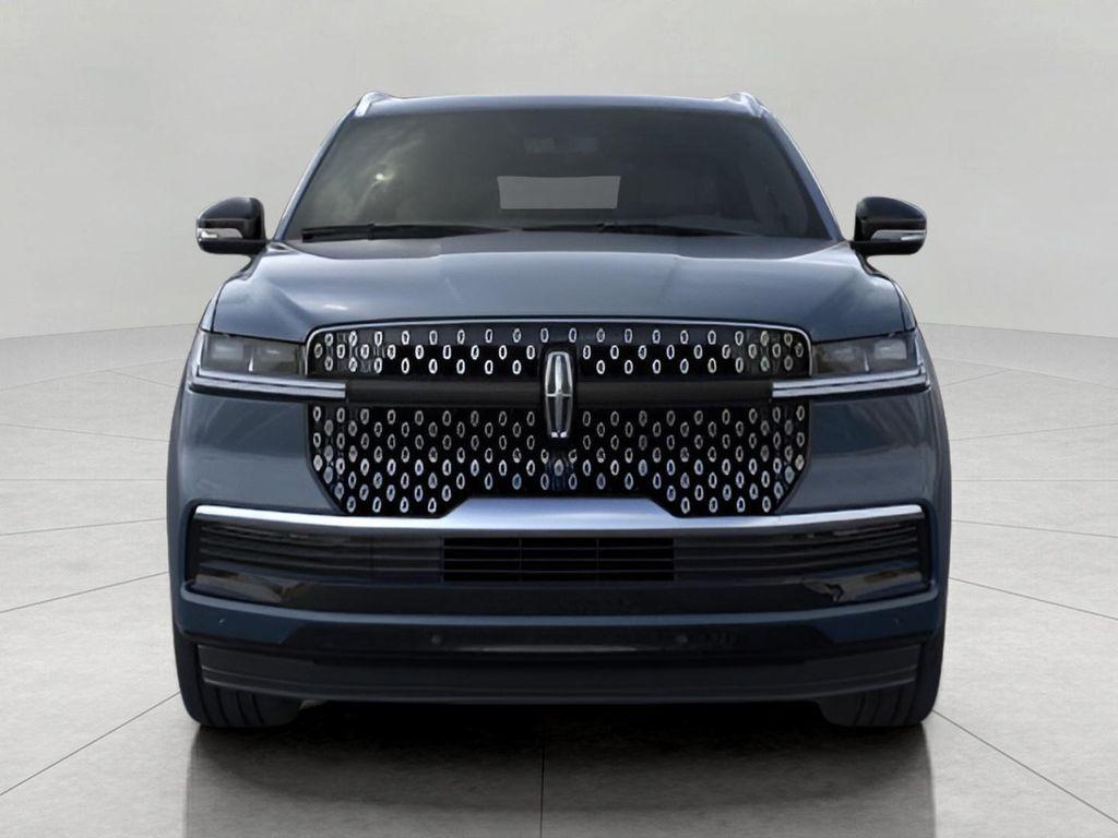 new 2025 Lincoln Navigator car, priced at $107,325