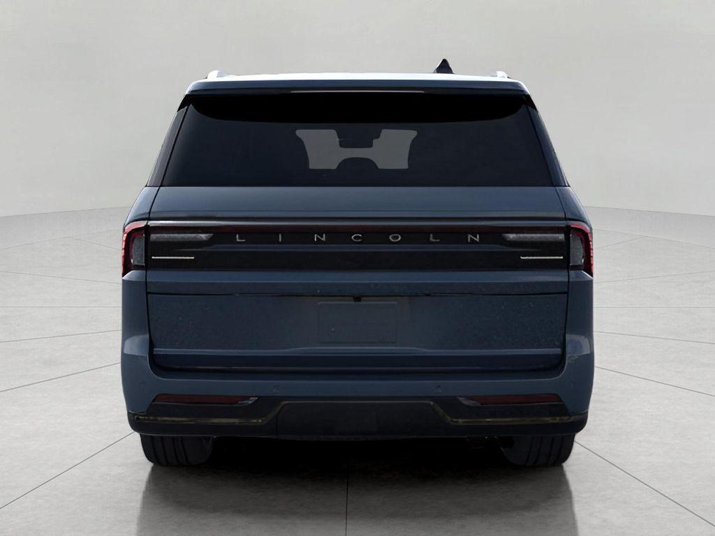 new 2025 Lincoln Navigator car, priced at $107,325